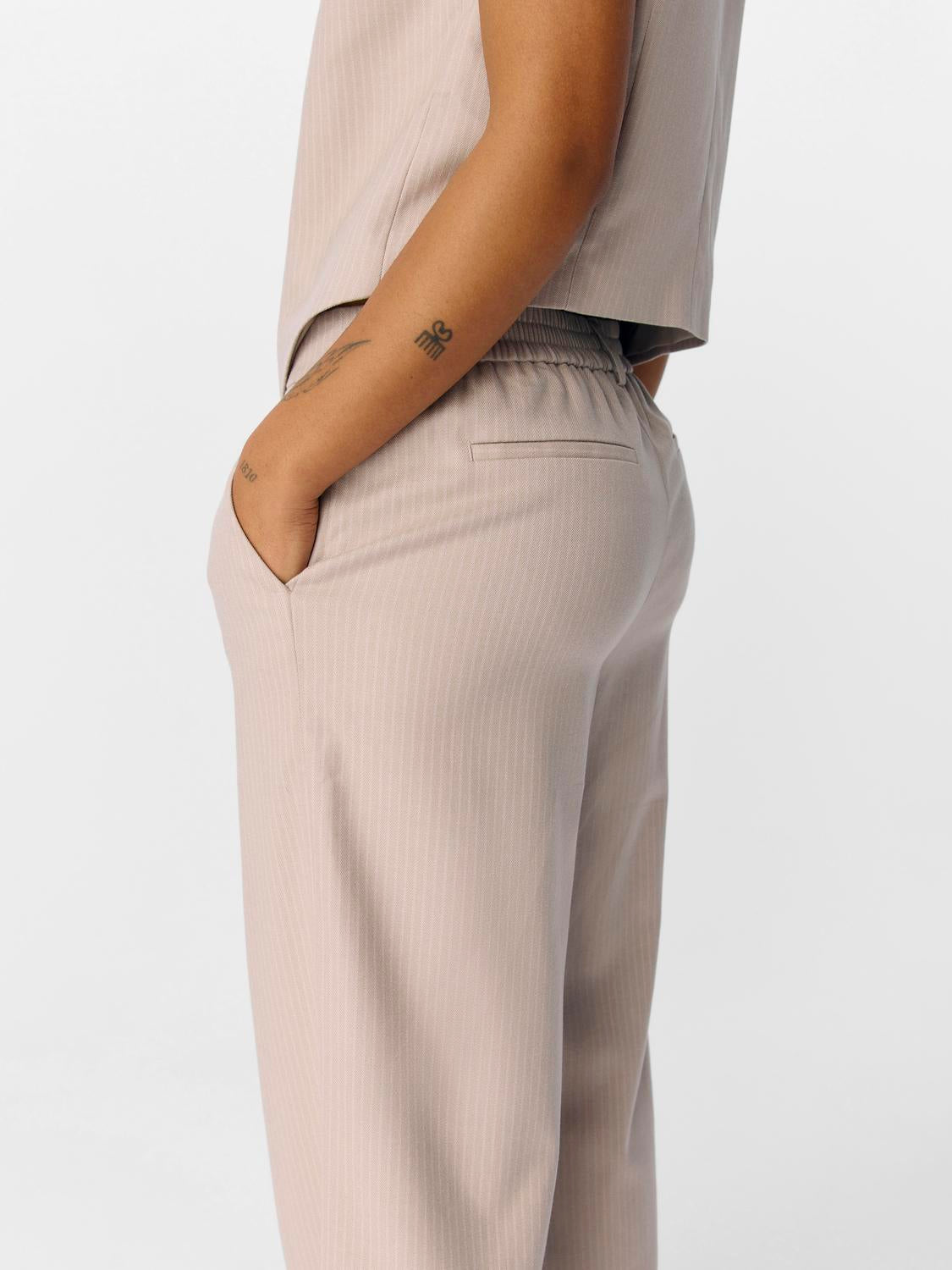 model_shot-detail