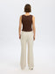 model_shot-back