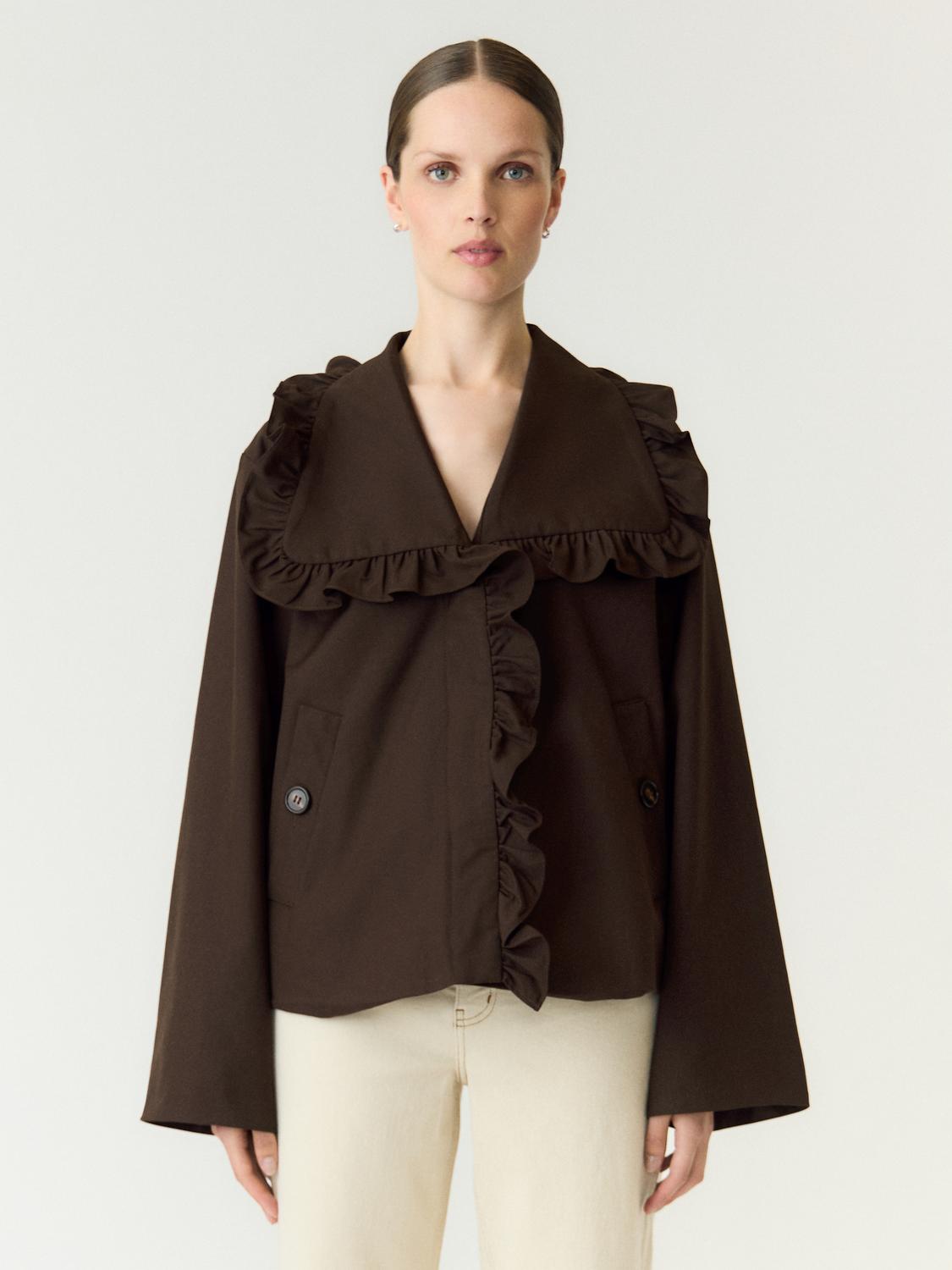 model_shot-front