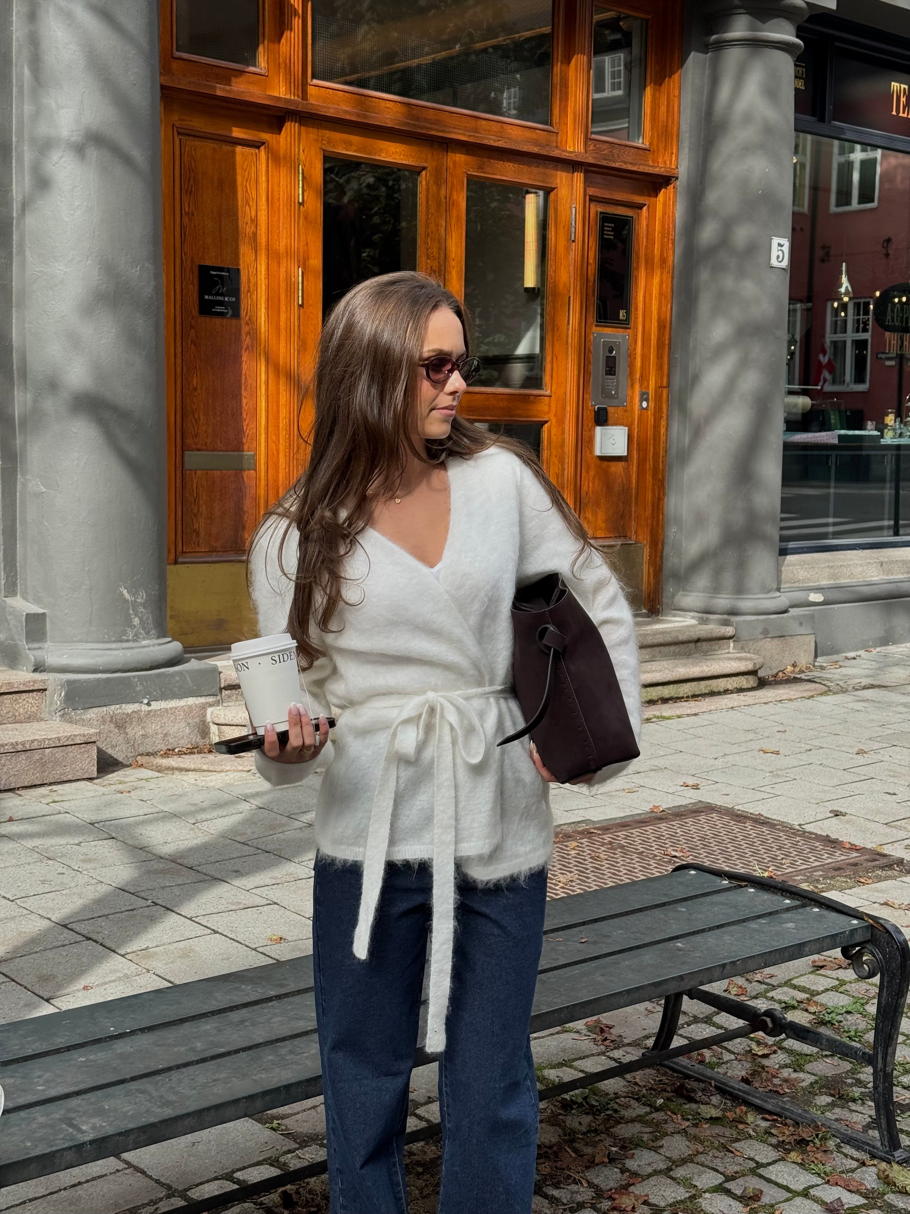YASTILDE Knitted Cardigan - Star White