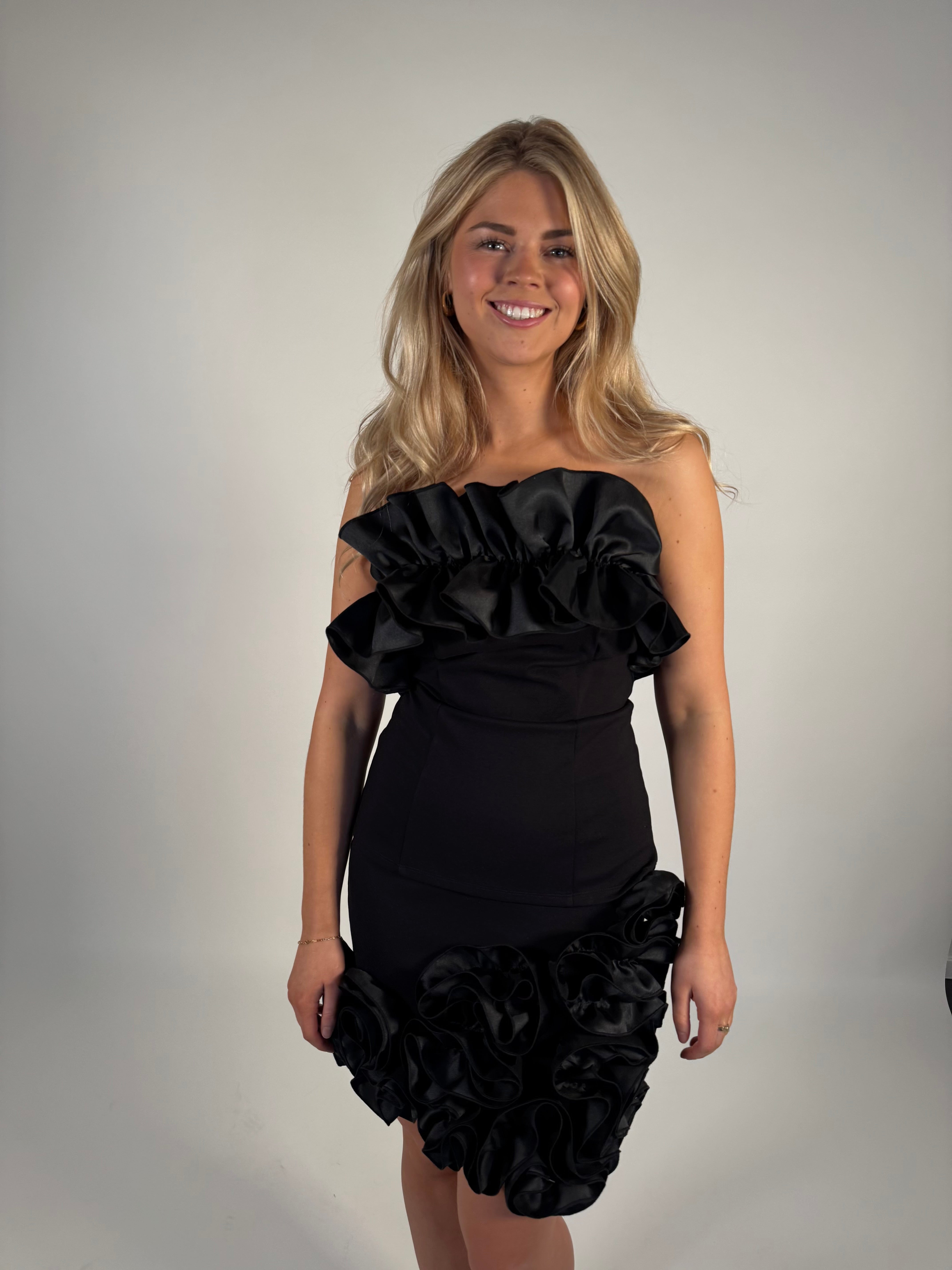 VILISSE Short Skirt - Black Beauty