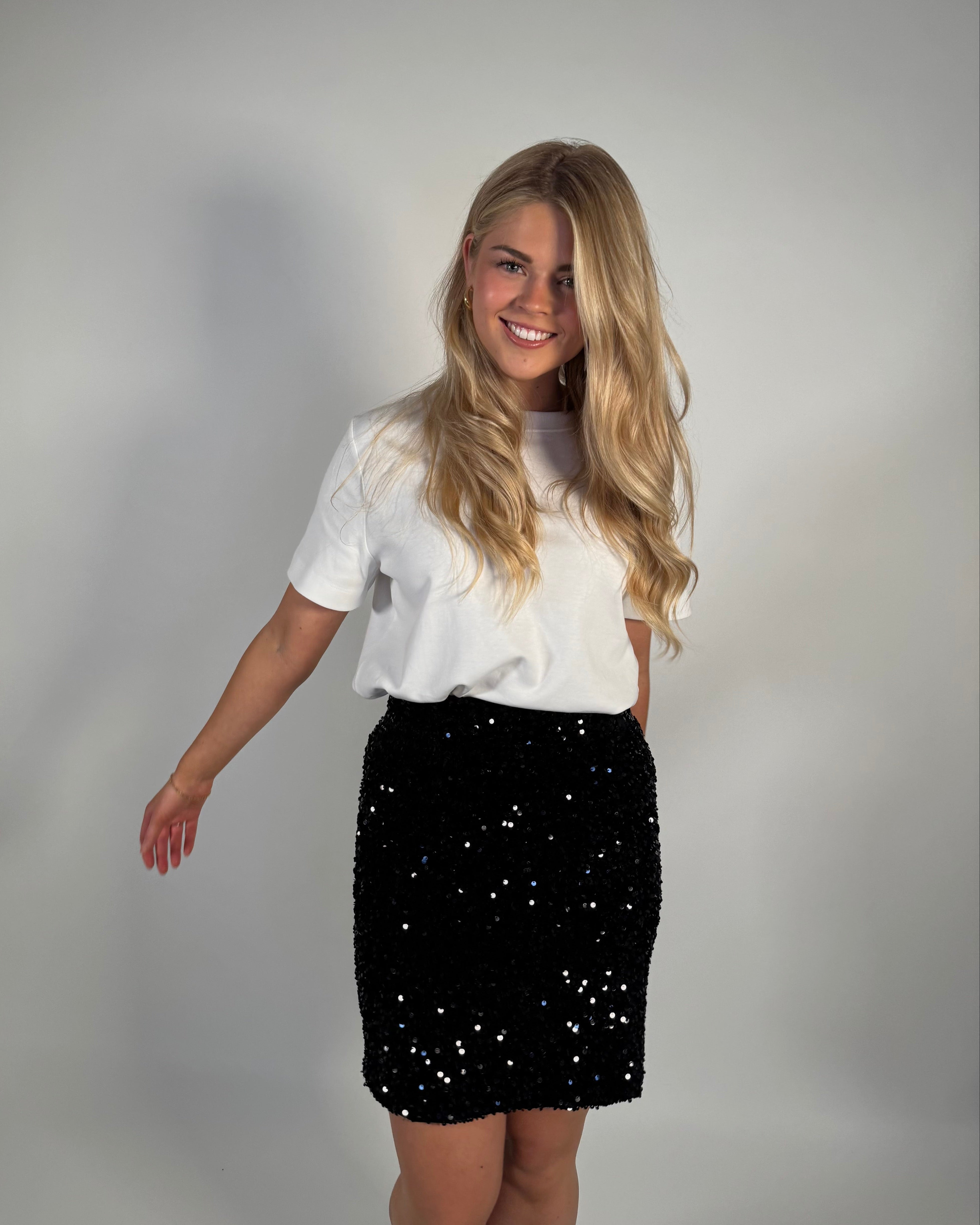 VIFAITH Mini Skirt - Black Beauty