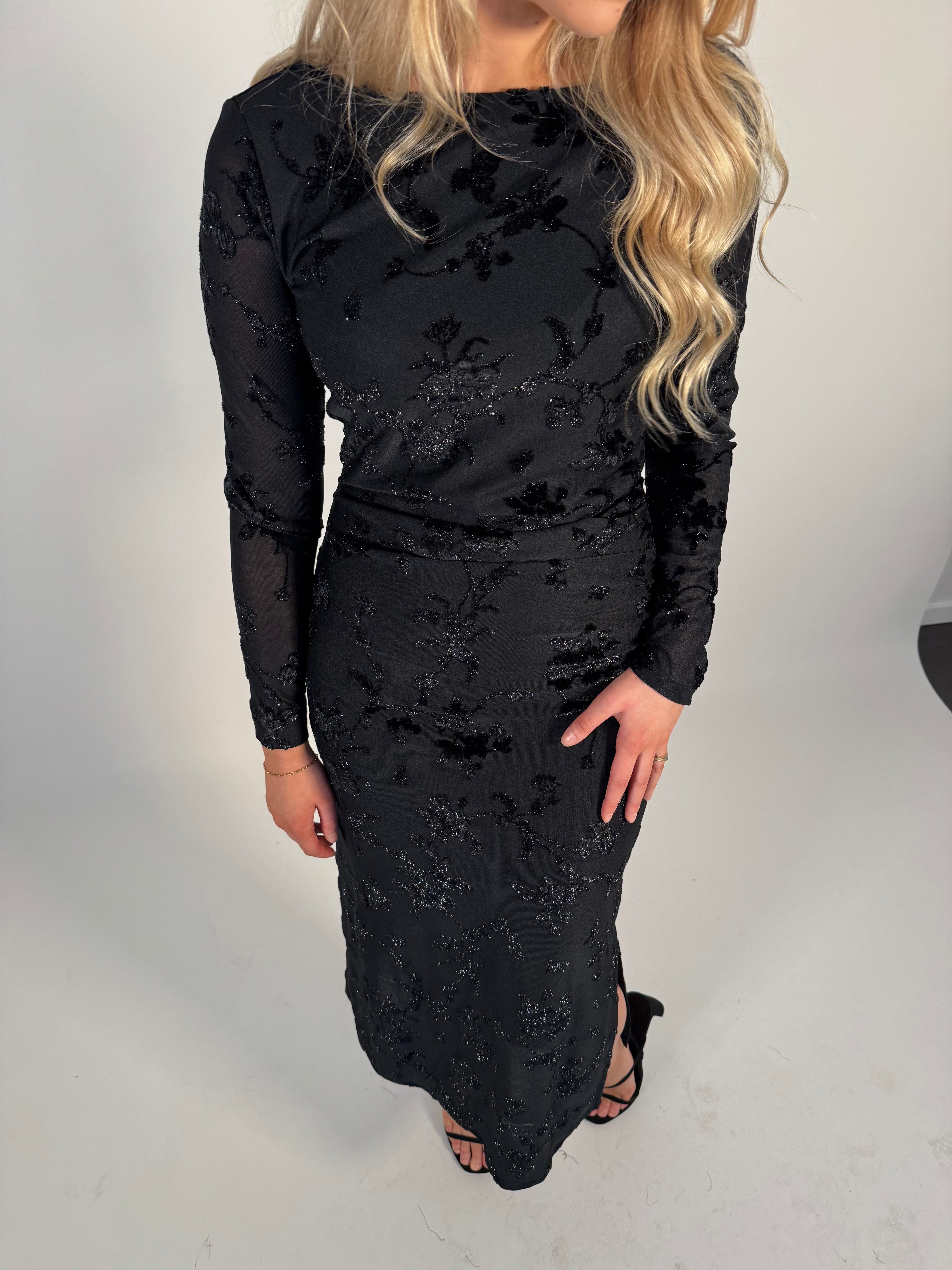 VIMIRANDA Midi Dress - Black Beauty