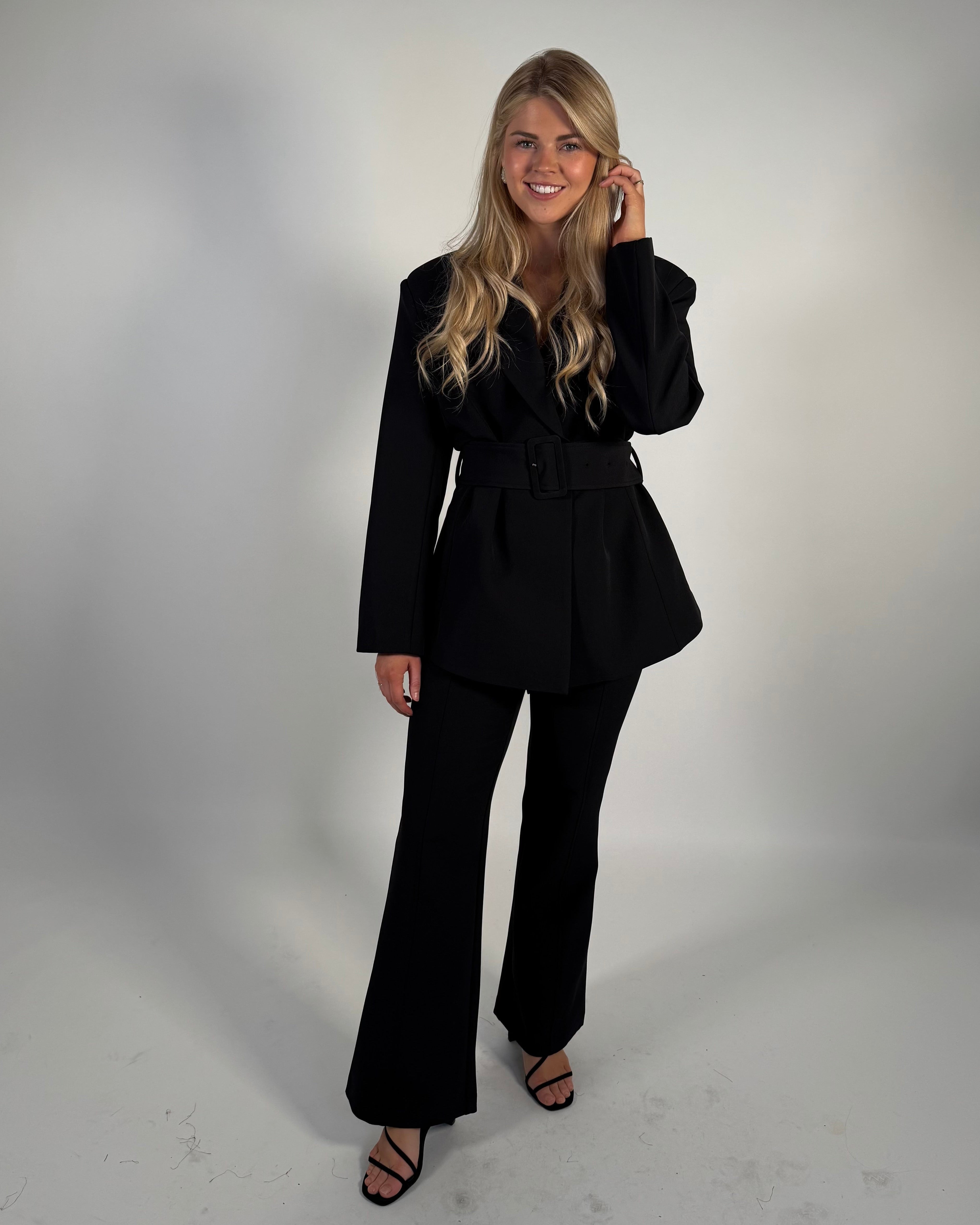 YASTRAVY Trousers - Black