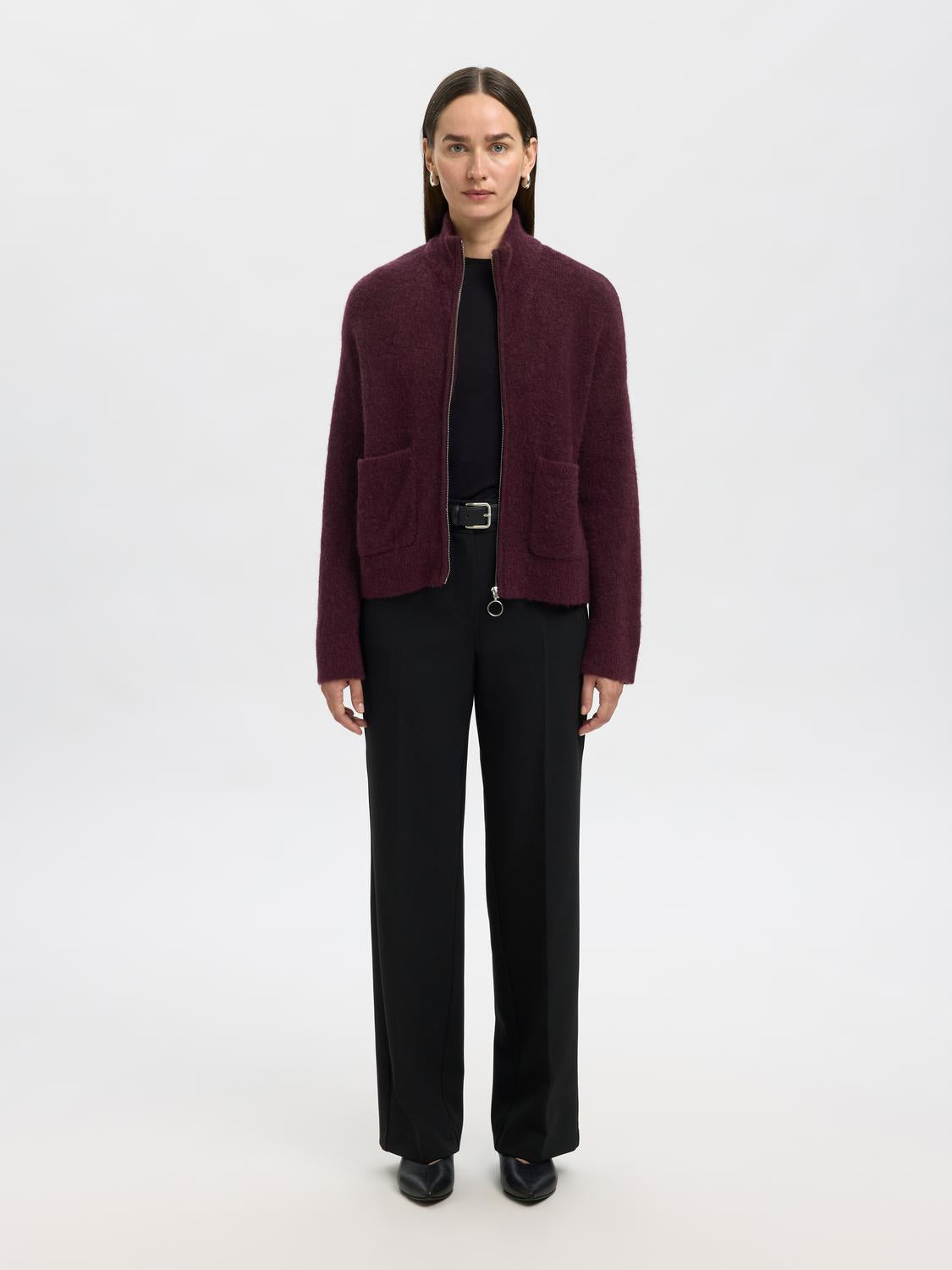 model_shot-front_full