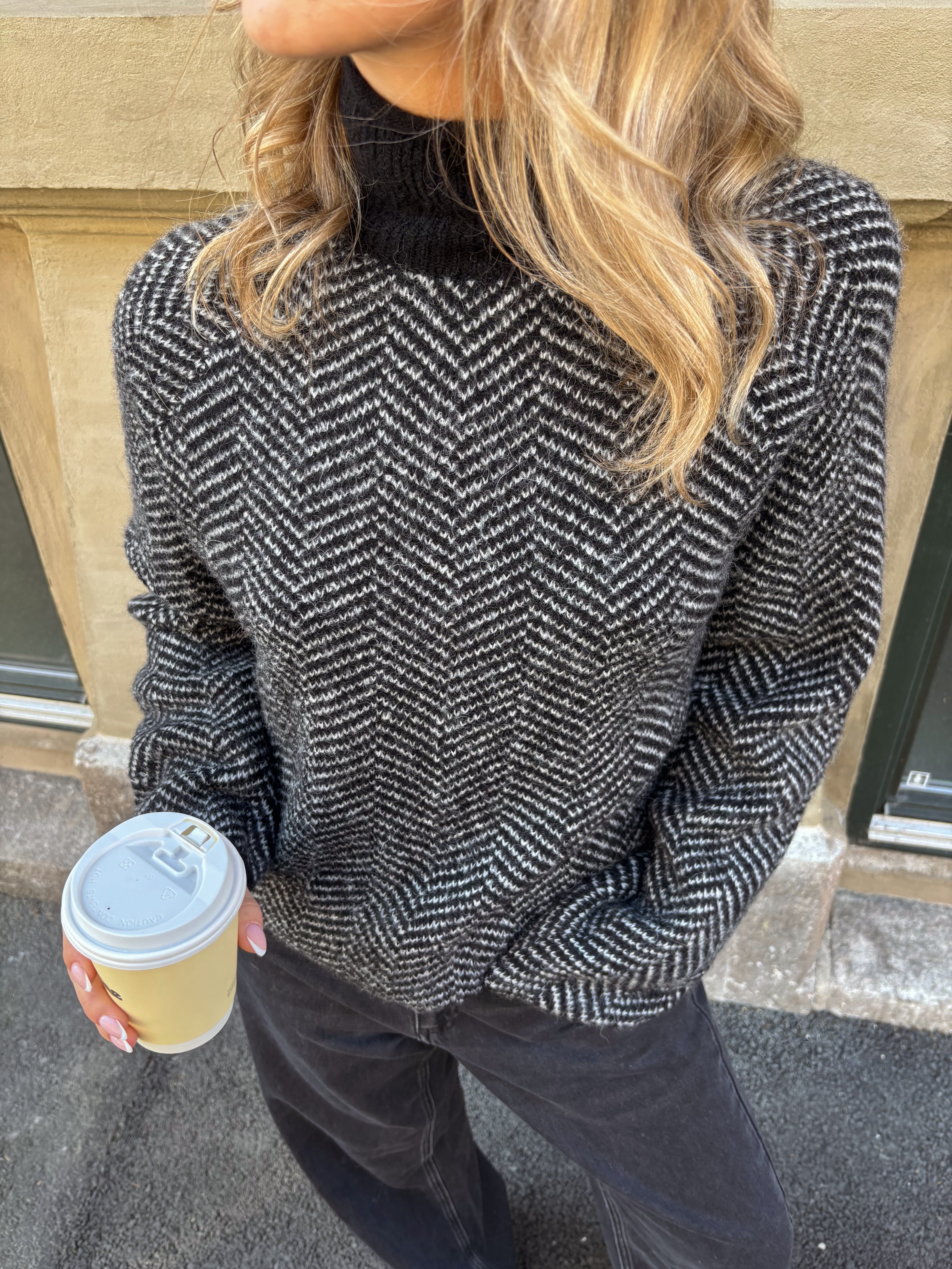 VILORY Pullover - Black Beauty