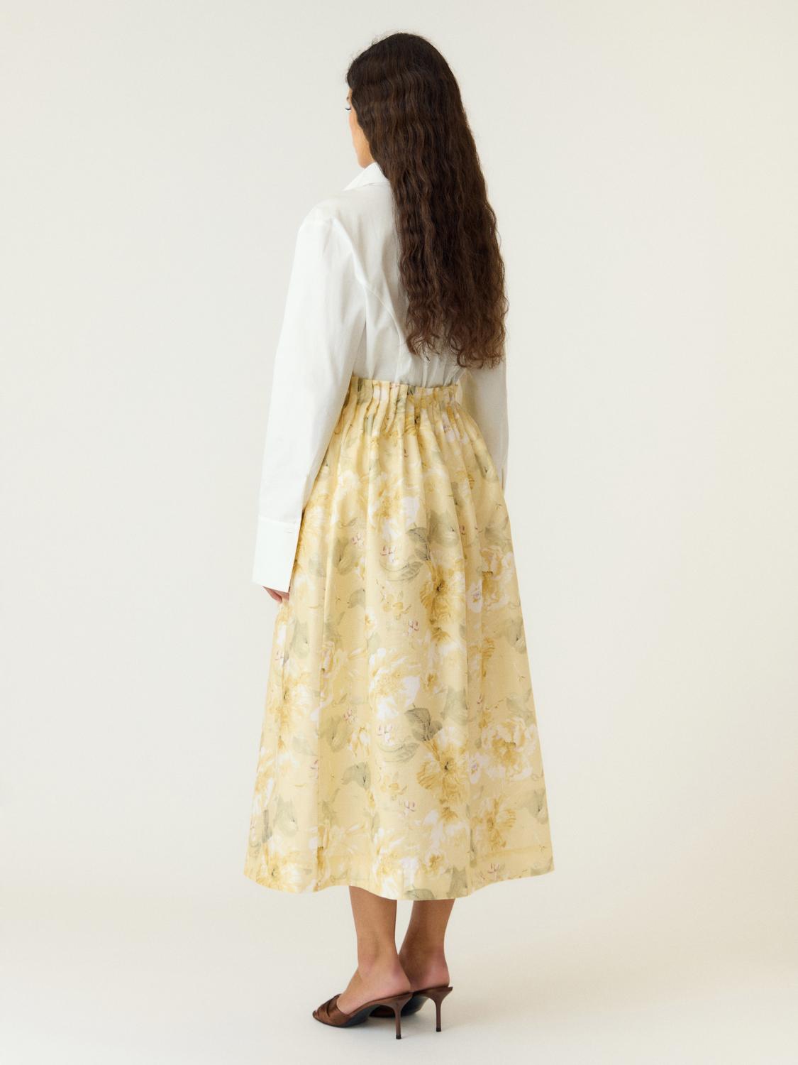 model_shot-back