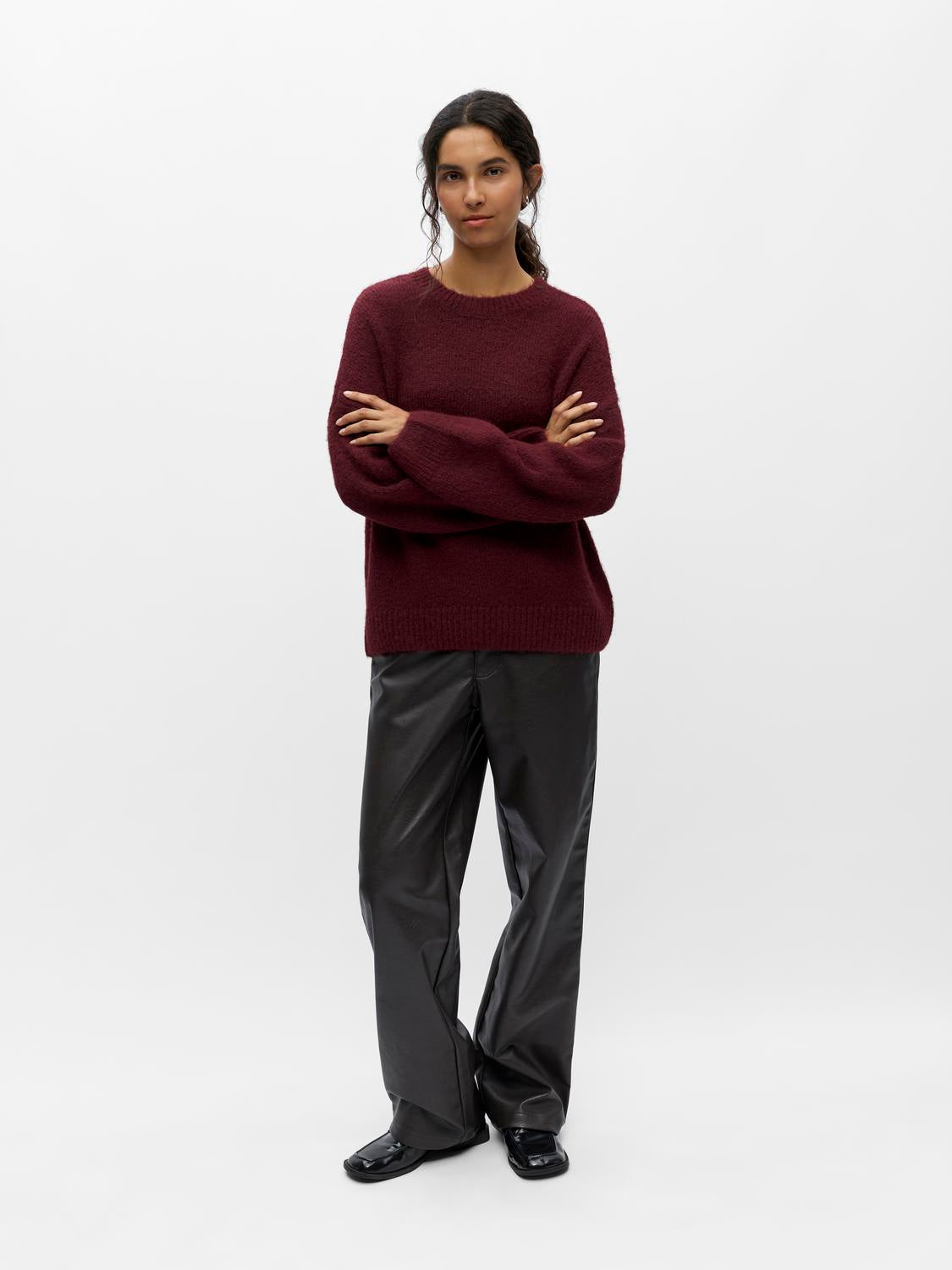 model_shot-front_full