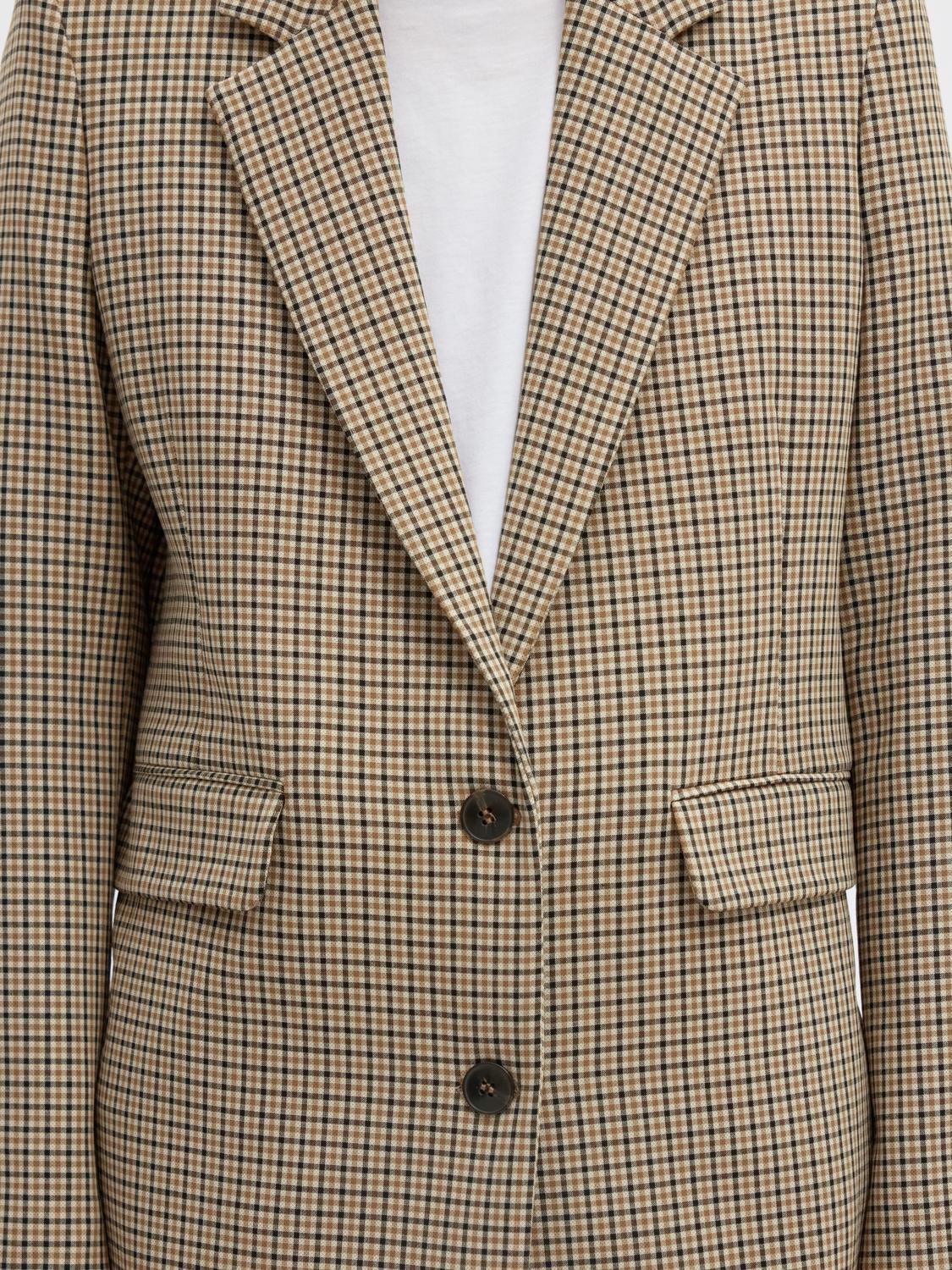 model_shot-detail