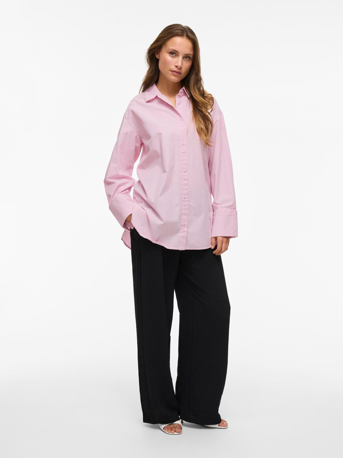 model_shot-front_full