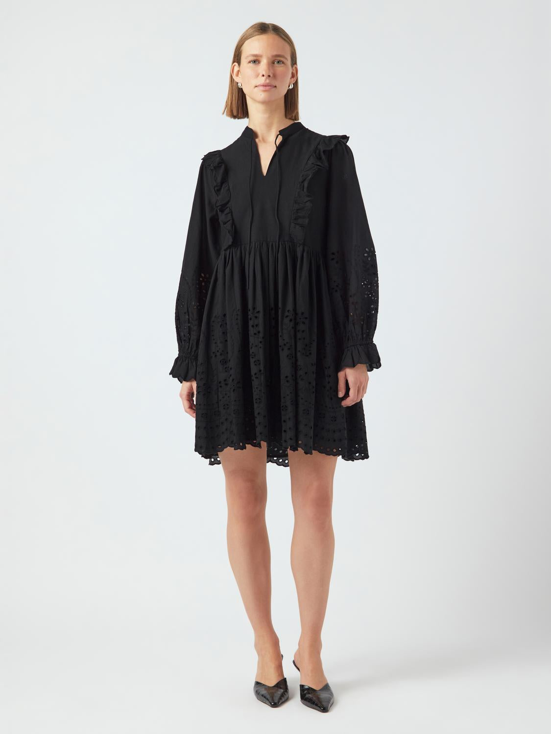 model_shot-front_full