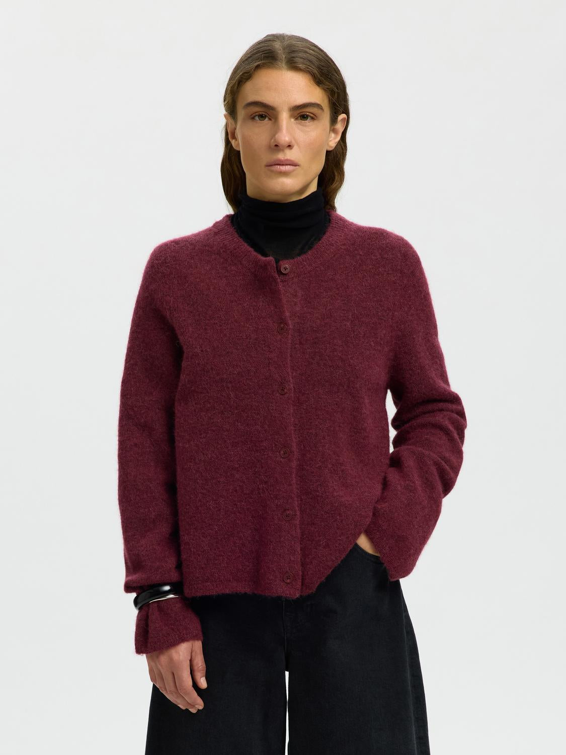 model_shot-front