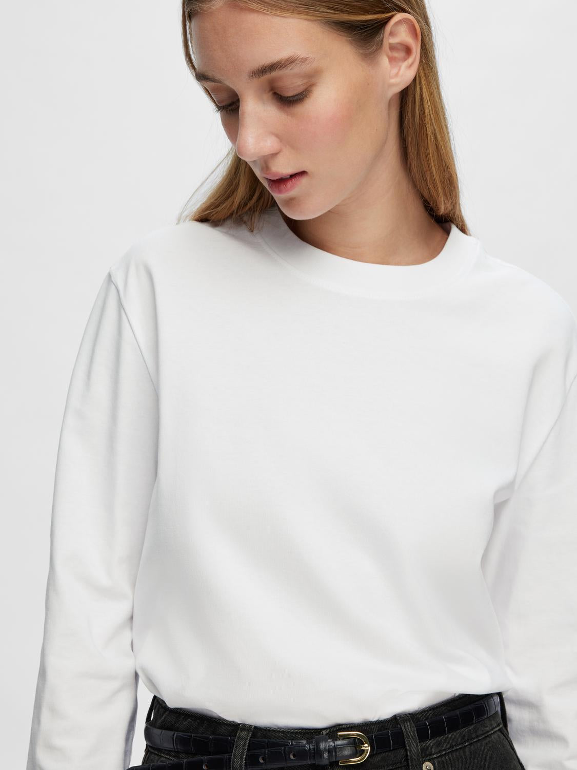 model_shot-detail