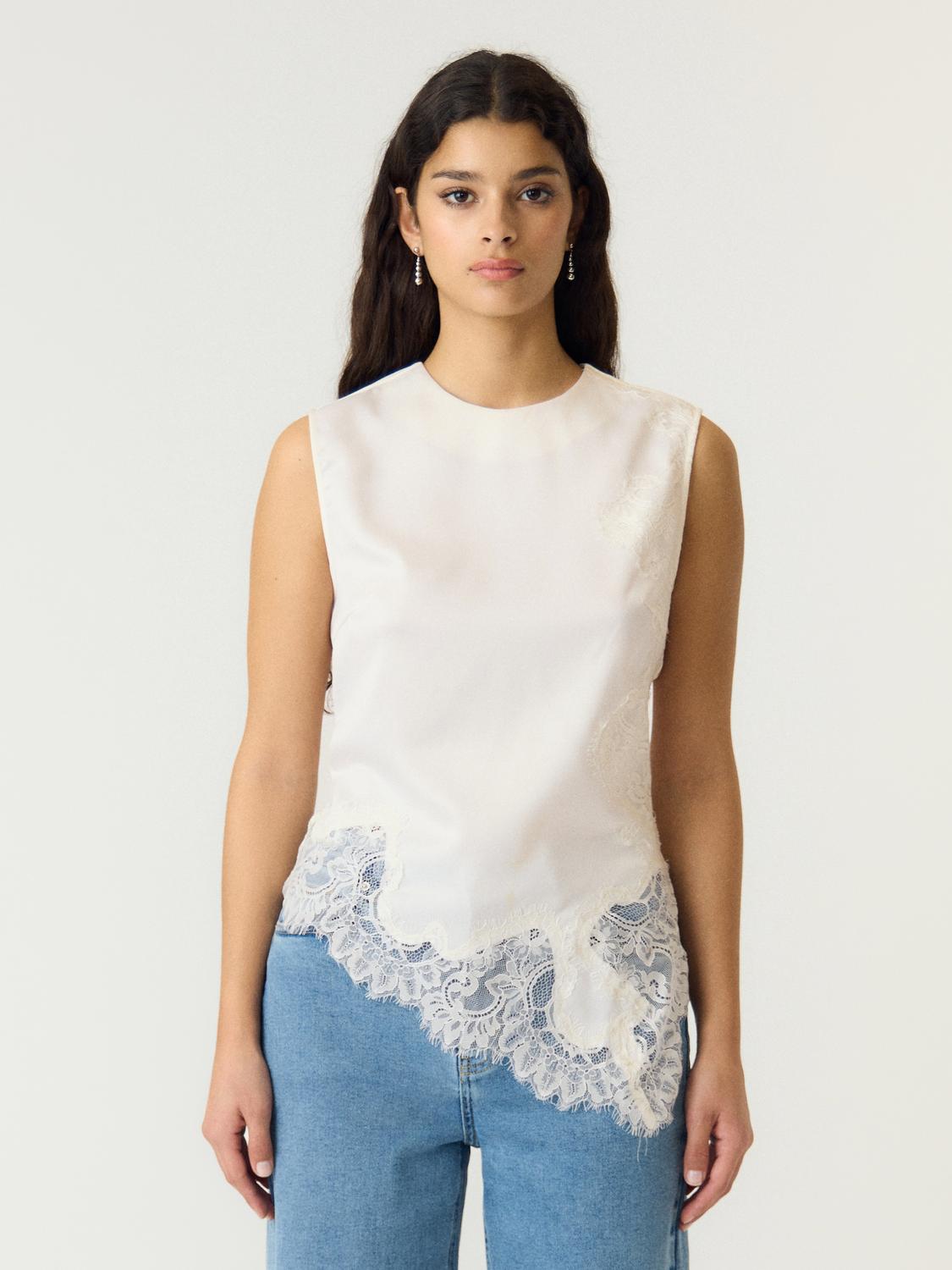 model_shot-front
