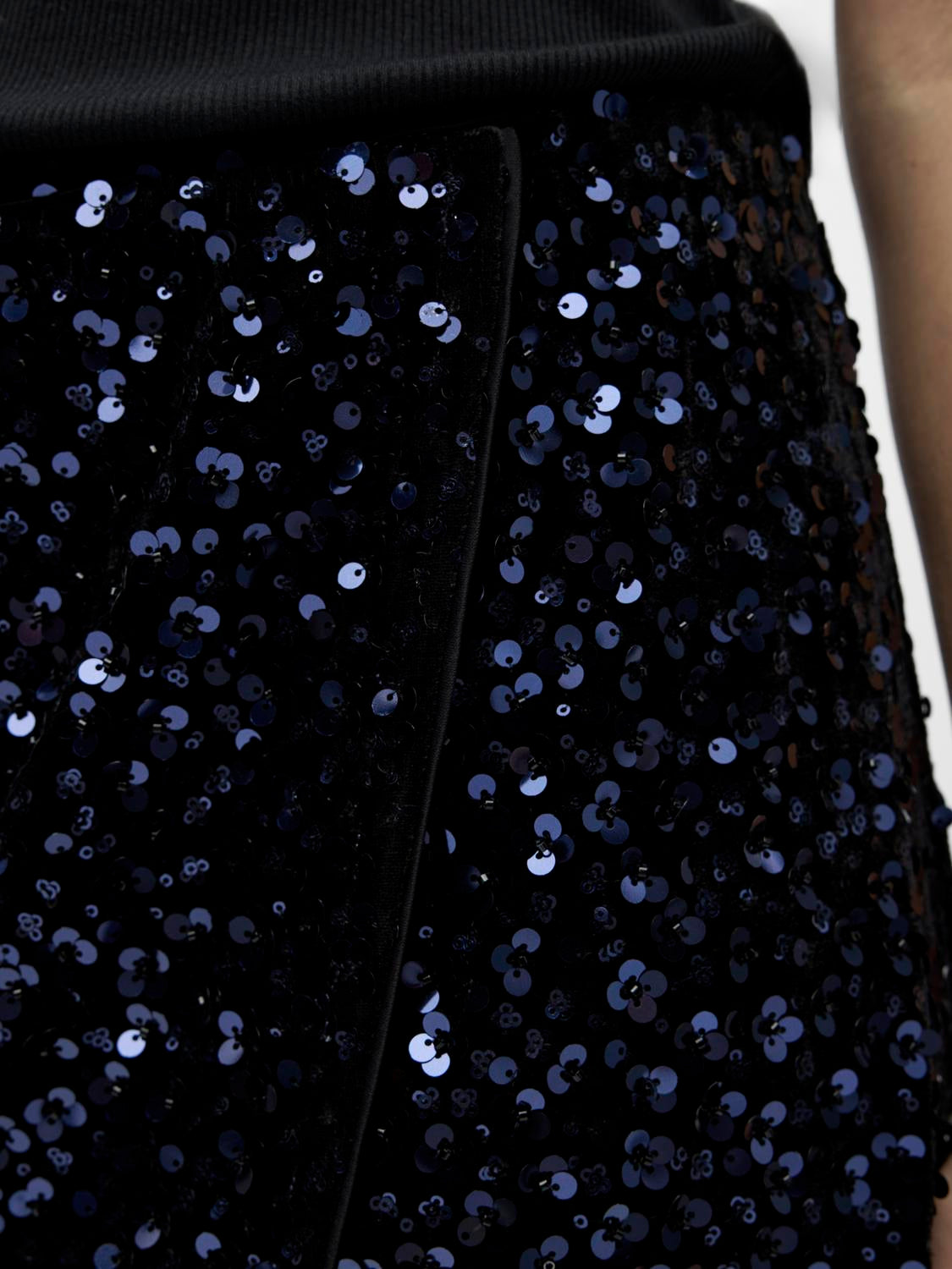 model_shot-detail