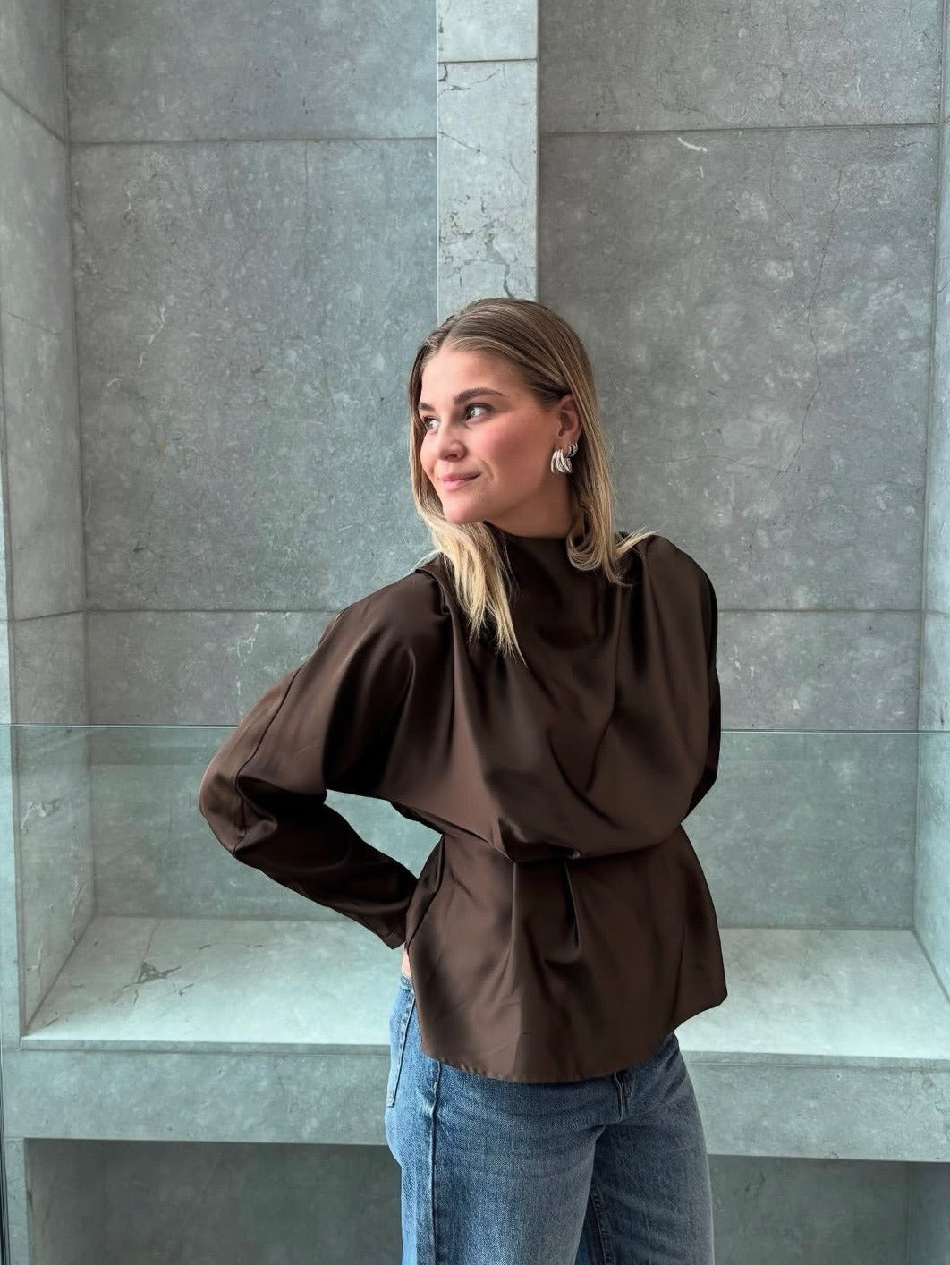 YASYERA Top - Chocolate Brown